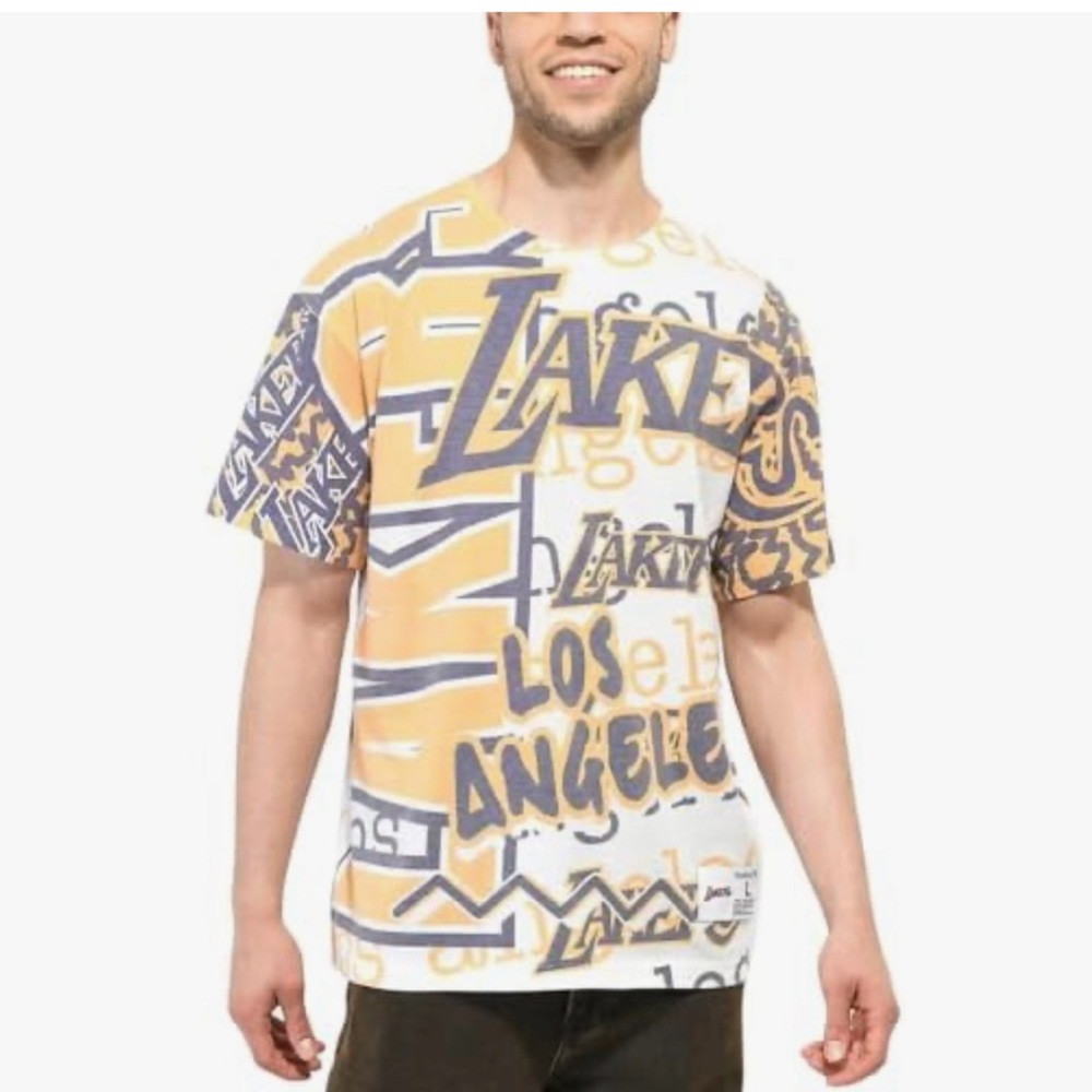 Los Angeles Lakers Mitchell & Ness Jumbotron 2.0 Sublimated T-Shirt Men’s sz: M